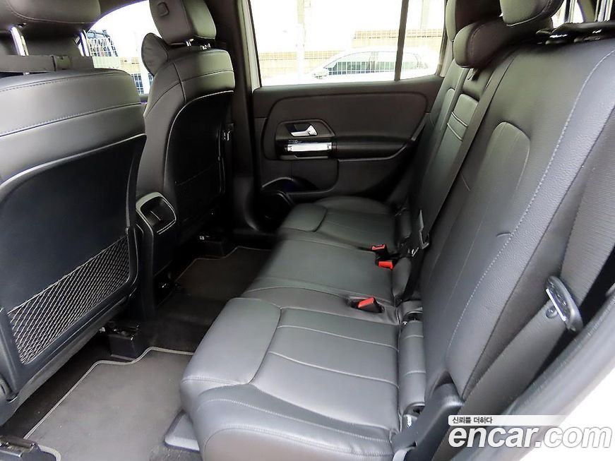 Mercedes-Benz GLB-Class 2021