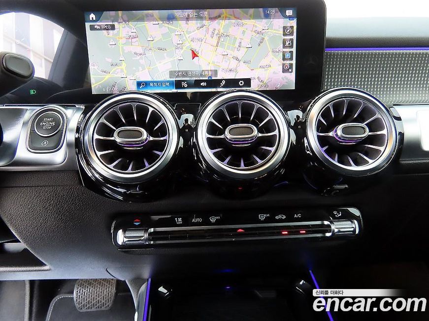 Mercedes-Benz GLB-Class 2021