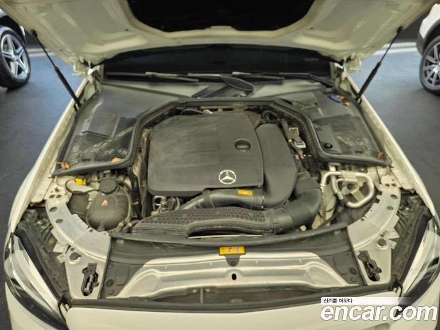 Mercedes-Benz C-Class 2021