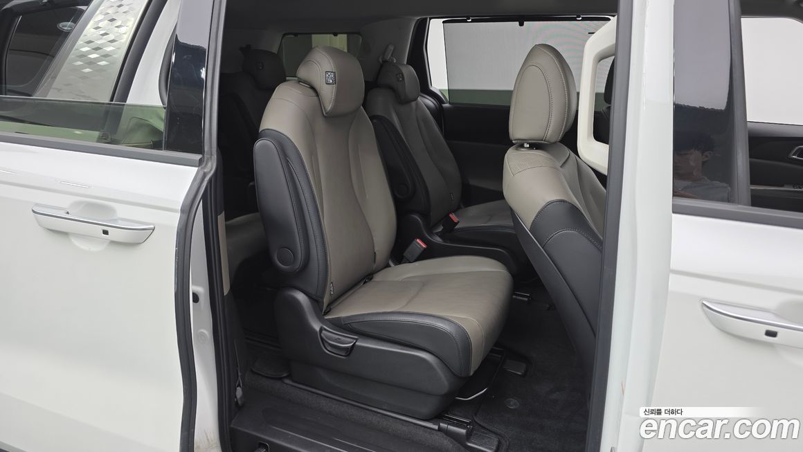 Kia Canival 2025