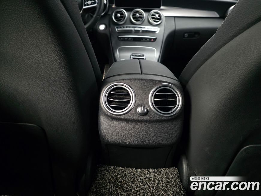 Mercedes-Benz C-Class 2021