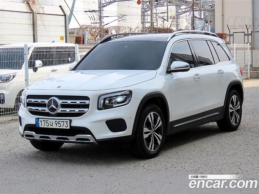Mercedes-Benz GLB-Class 2021