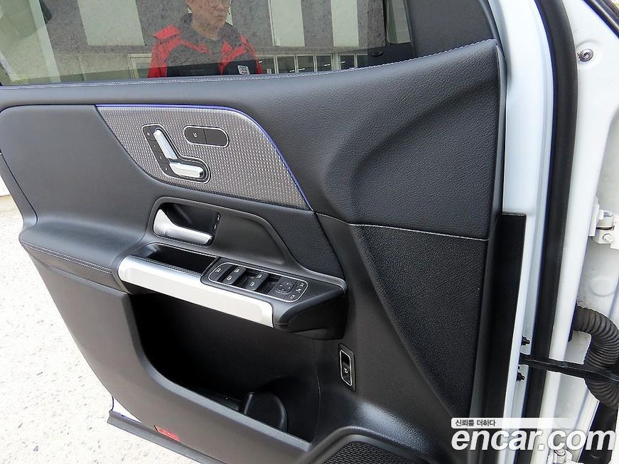 Mercedes-Benz GLB-Class 2021