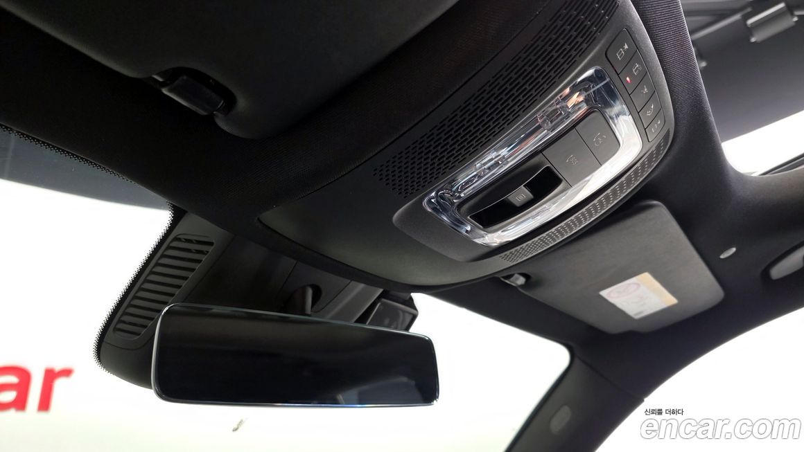 Mercedes-Benz GLB-Class 2021