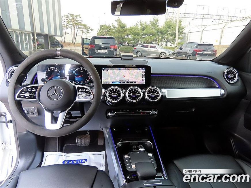 Mercedes-Benz GLB-Class 2021