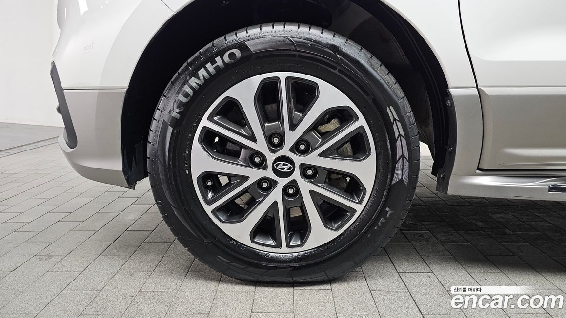 Hyundai Starex 2021