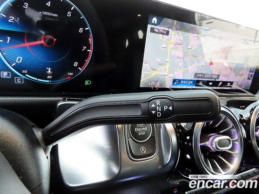 Mercedes-Benz GLB-Class 2021