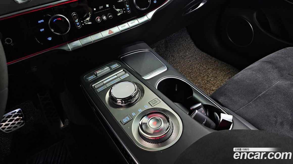 Genesis GV70 2021