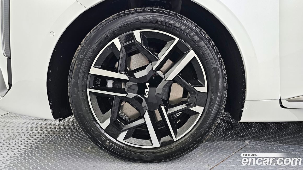 Kia K8 2025