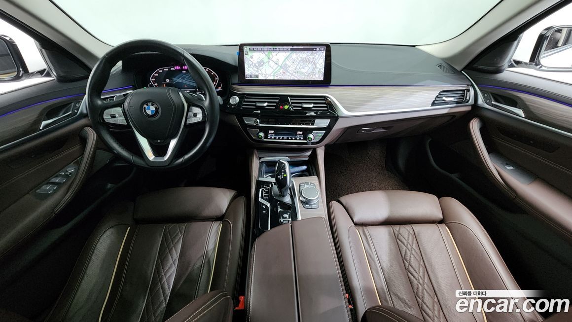 BMW 5-Series 2021