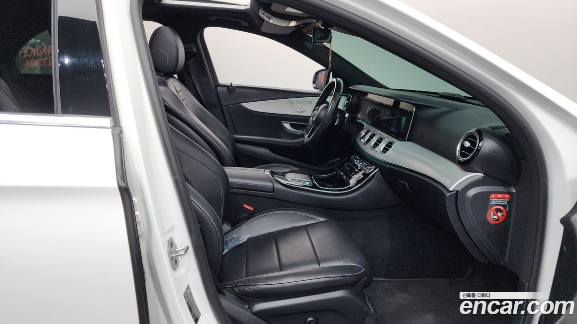 Mercedes-Benz E-Class 2021