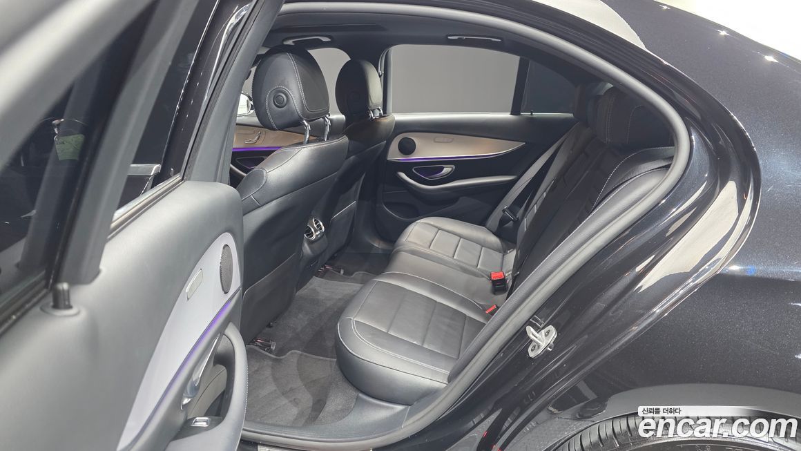 Mercedes-Benz E-Class 2021