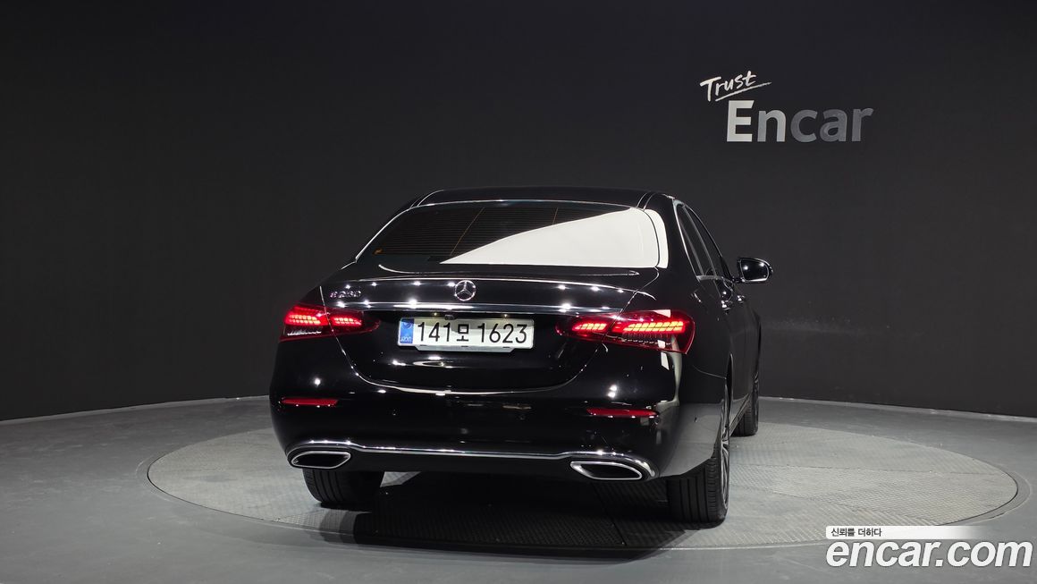 Mercedes-Benz E-Class 2021