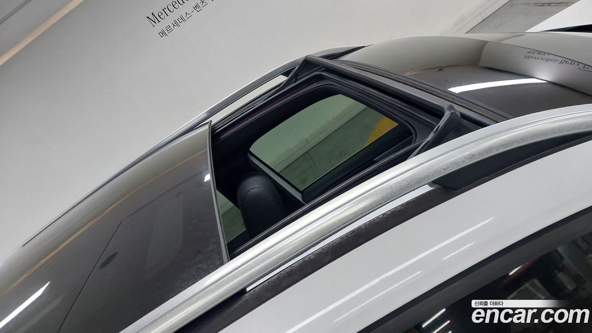 Mercedes-Benz GLB-Class 2021