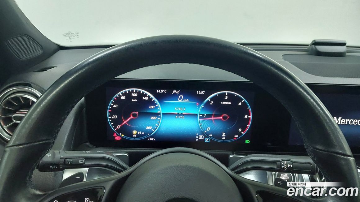 Mercedes-Benz GLB-Class 2021