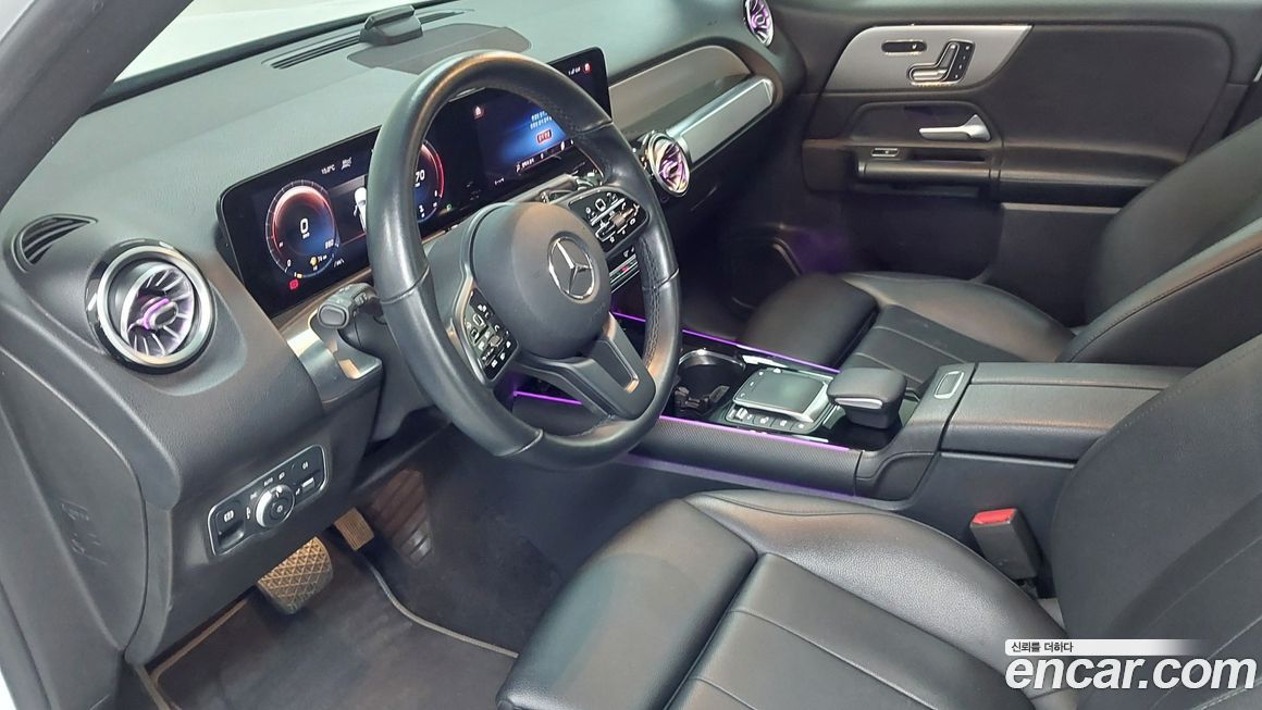 Mercedes-Benz GLB-Class 2021