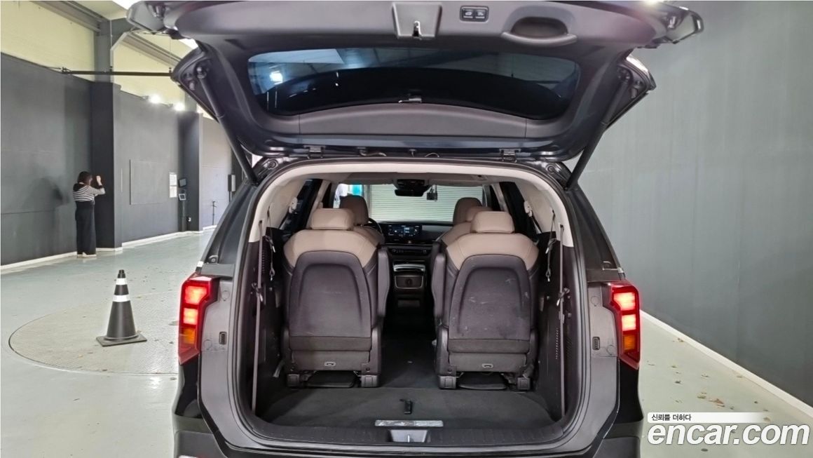 Kia Canival 2025