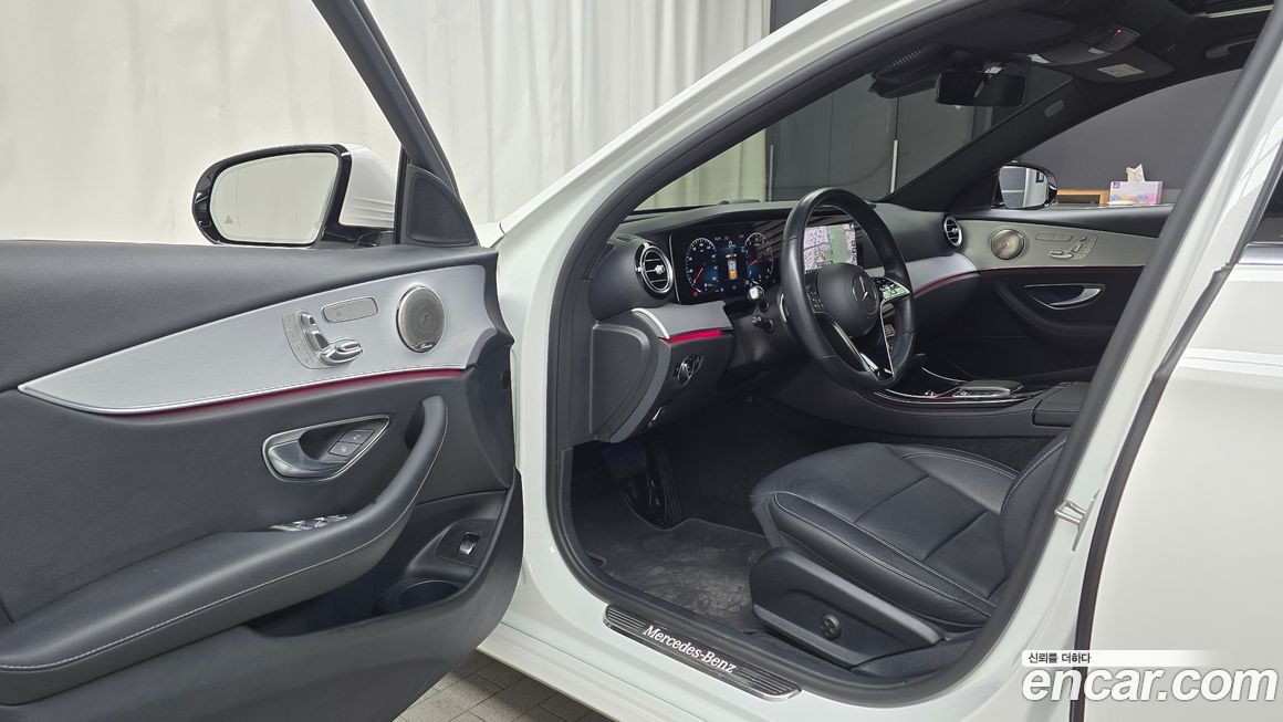 Mercedes-Benz E-Class 2021