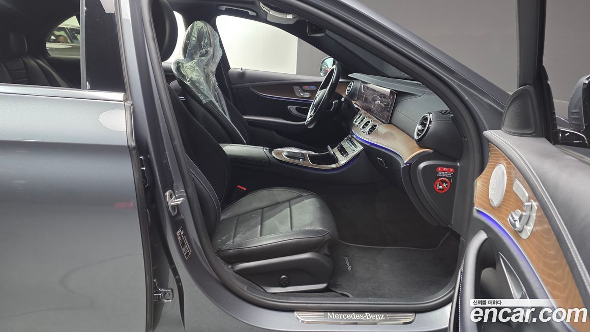 Mercedes-Benz E-Class 2021