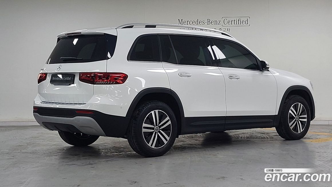 Mercedes-Benz GLB-Class 2021