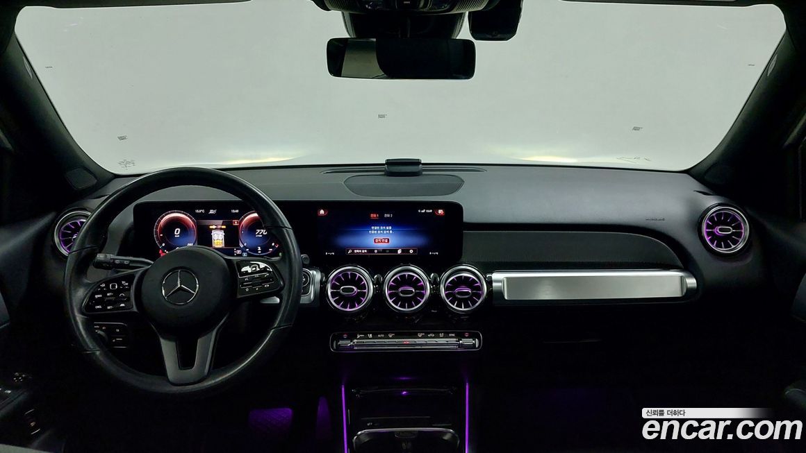 Mercedes-Benz GLB-Class 2021