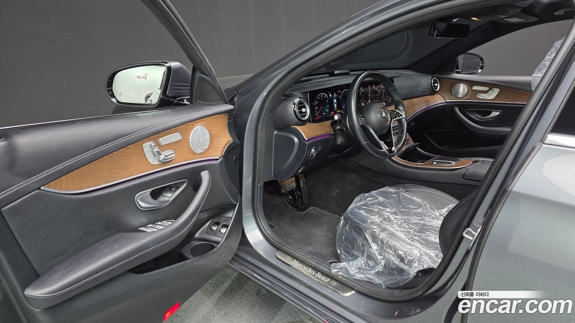 Mercedes-Benz E-Class 2021