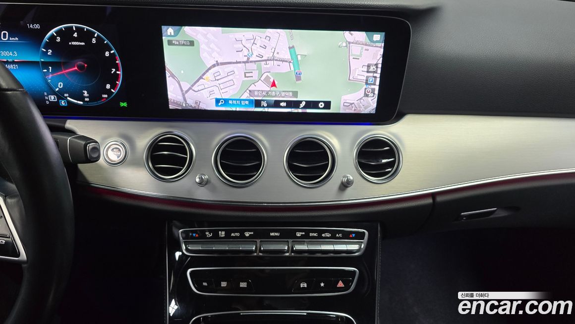 Mercedes-Benz E-Class 2021