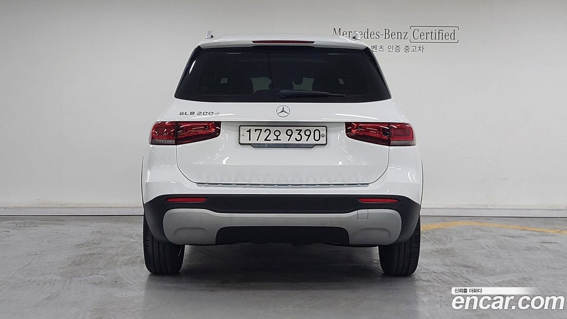 Mercedes-Benz GLB-Class 2021