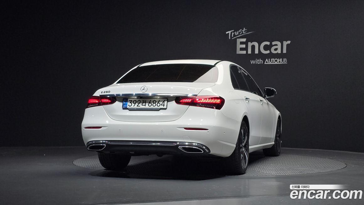 Mercedes-Benz E-Class 2021