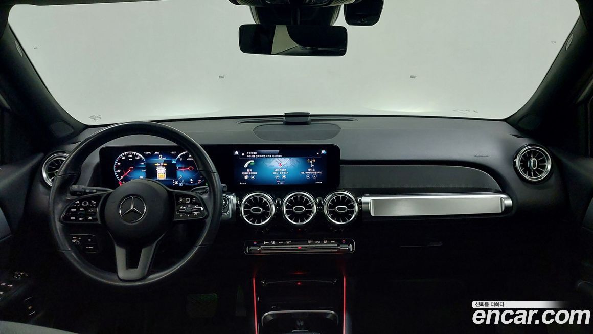 Mercedes-Benz GLB-Class 2021