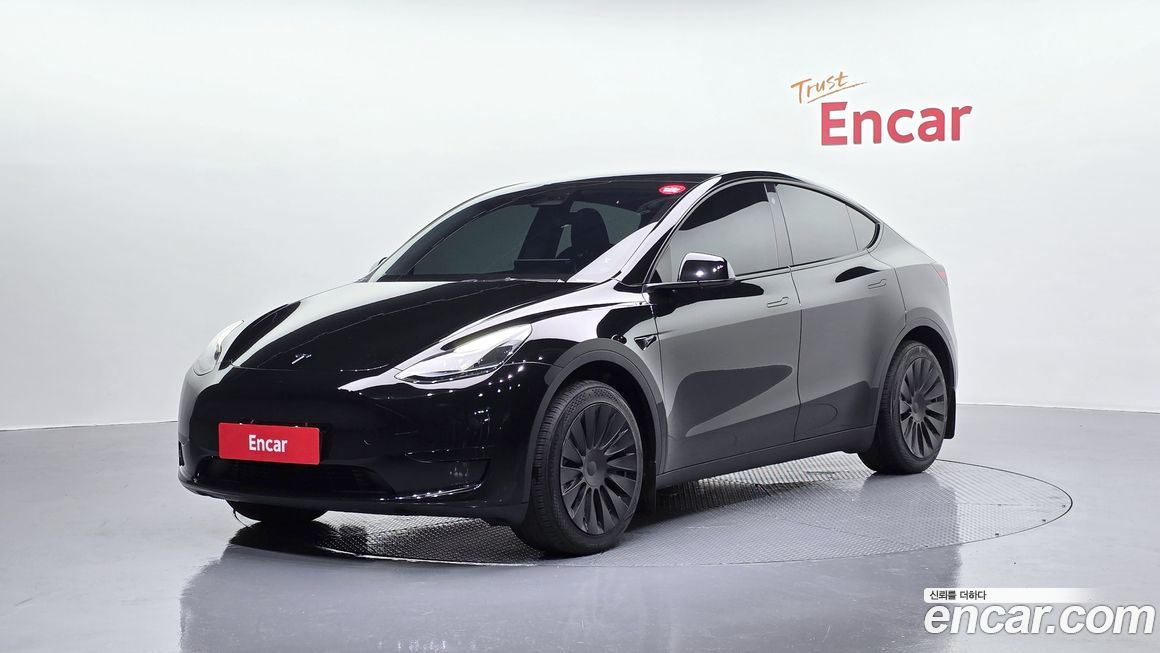 Tesla Model Y 2024