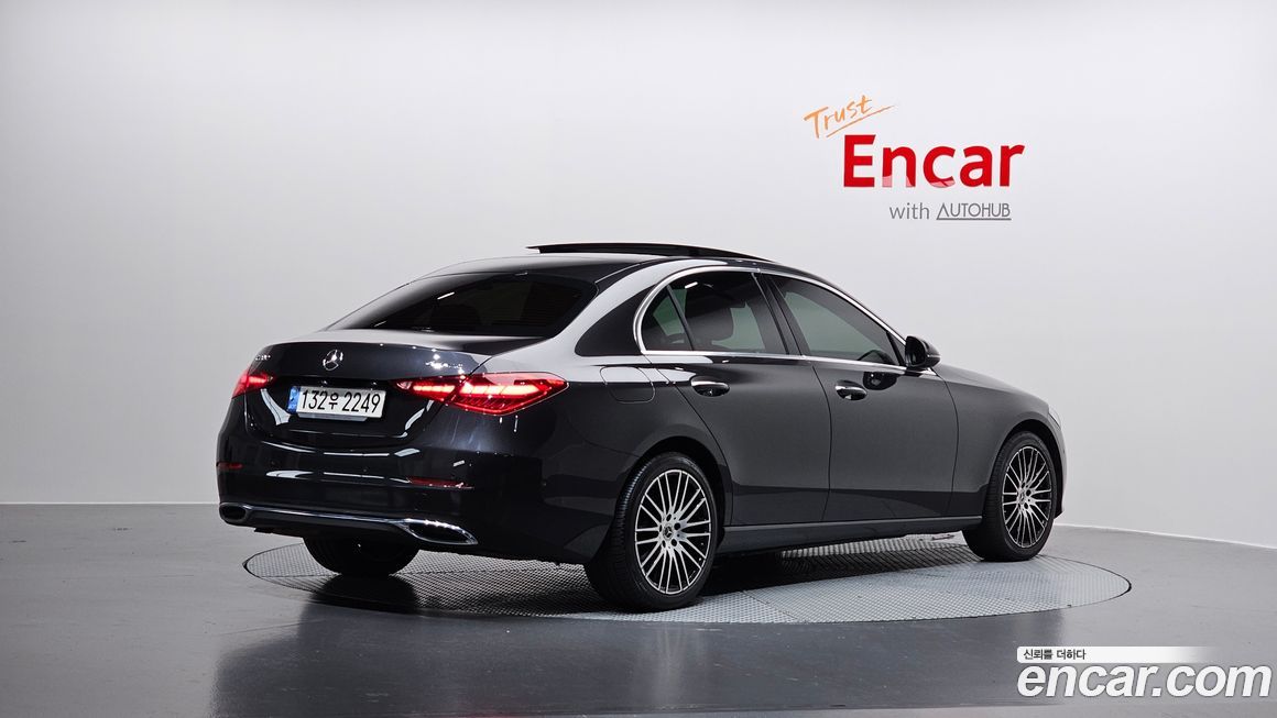Mercedes-Benz C-Class 2022