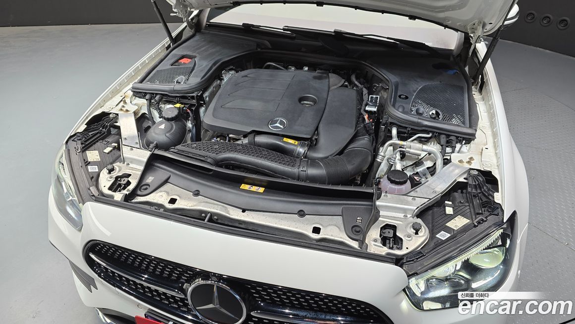 Mercedes-Benz E-Class 2021