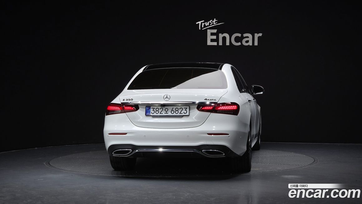 Mercedes-Benz E-Class 2021