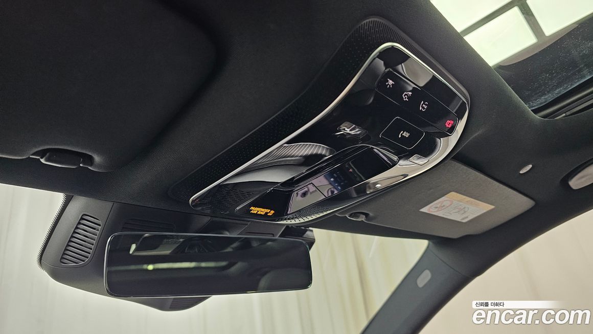 Mercedes-Benz C-Class 2022