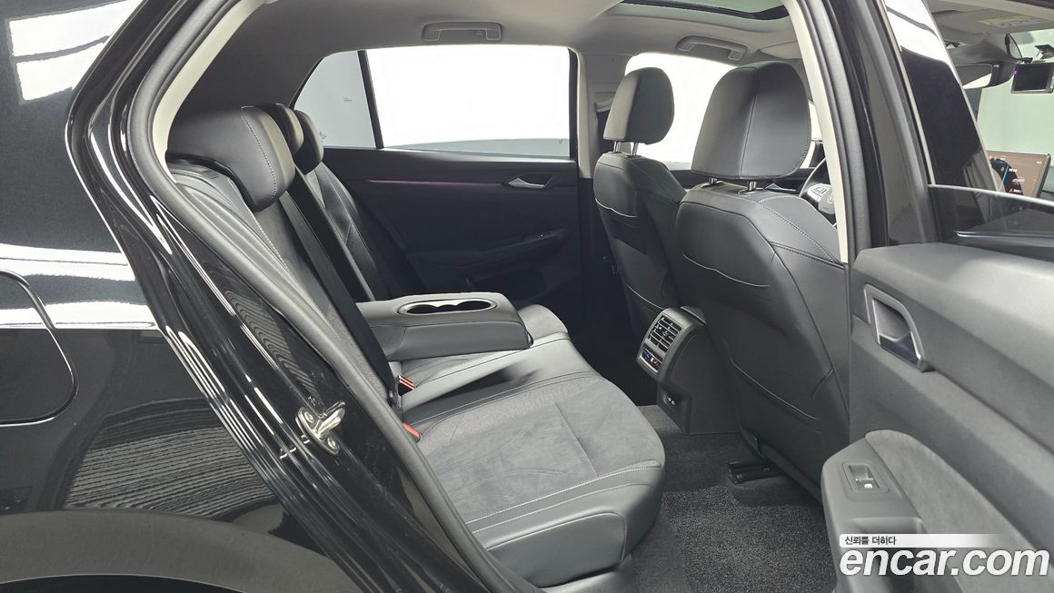 Volkswagen Golf 2025