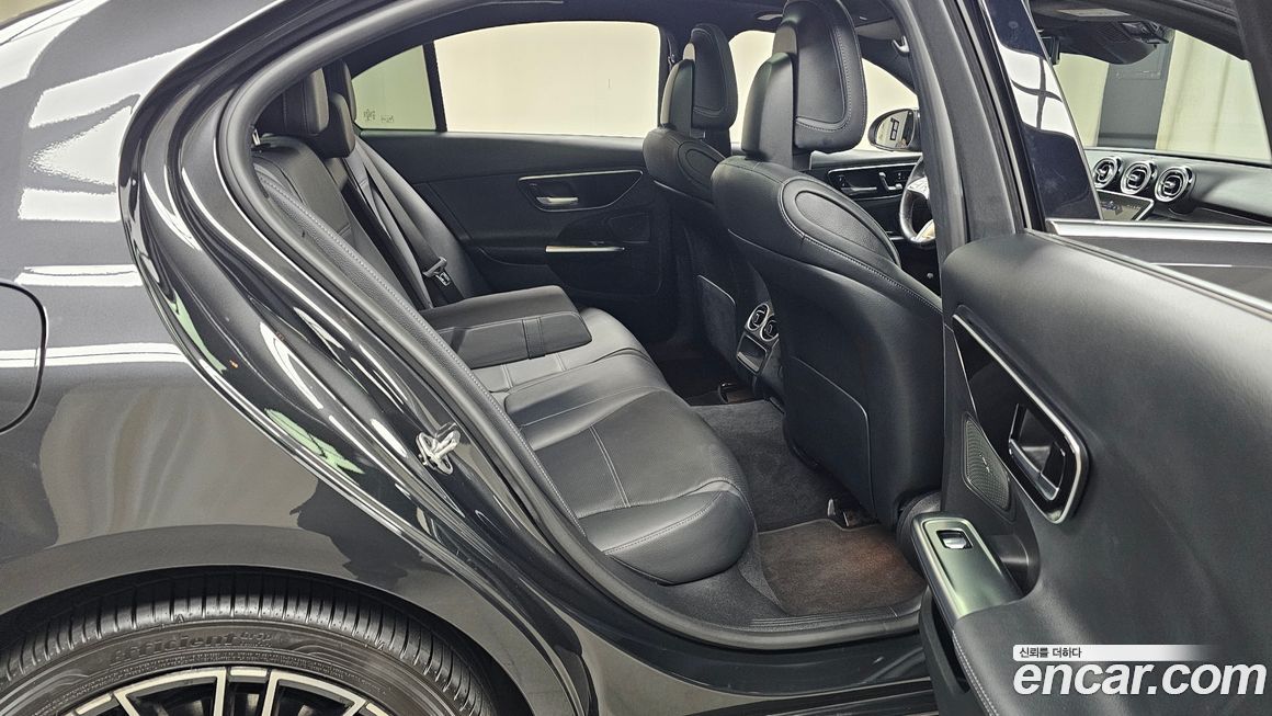 Mercedes-Benz C-Class 2022