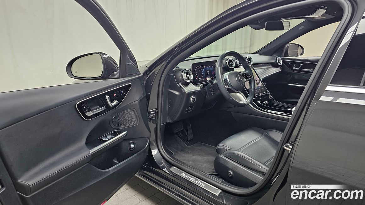 Mercedes-Benz C-Class 2022