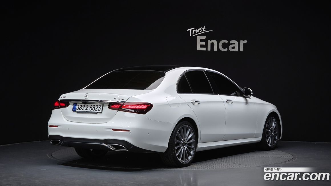 Mercedes-Benz E-Class 2021