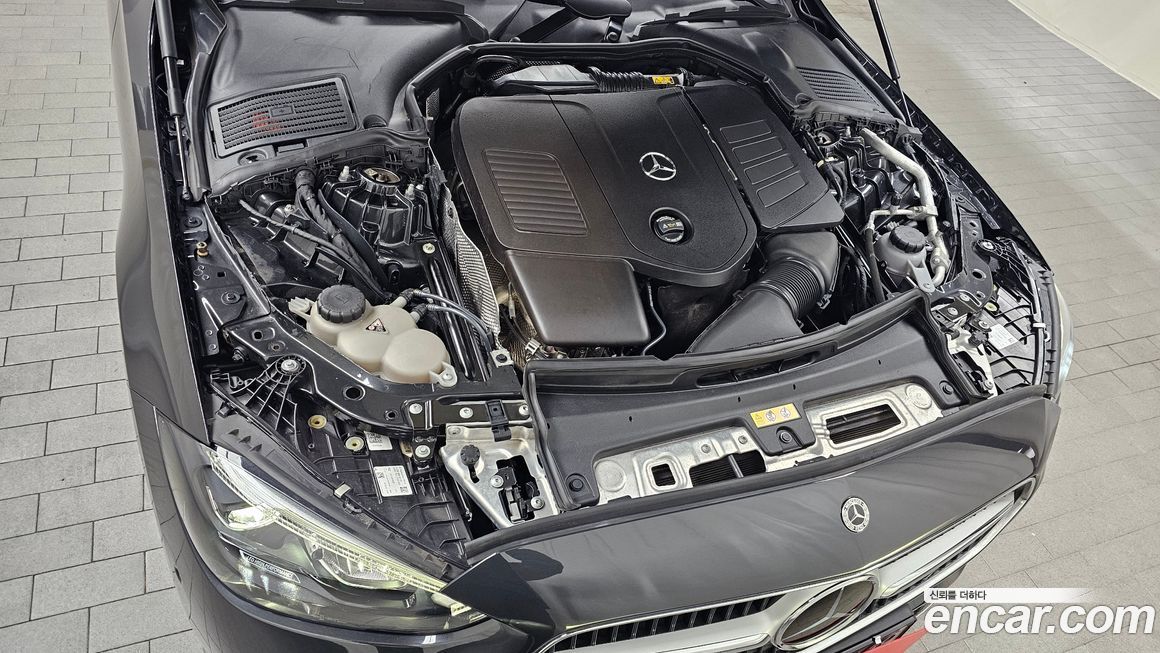 Mercedes-Benz C-Class 2022