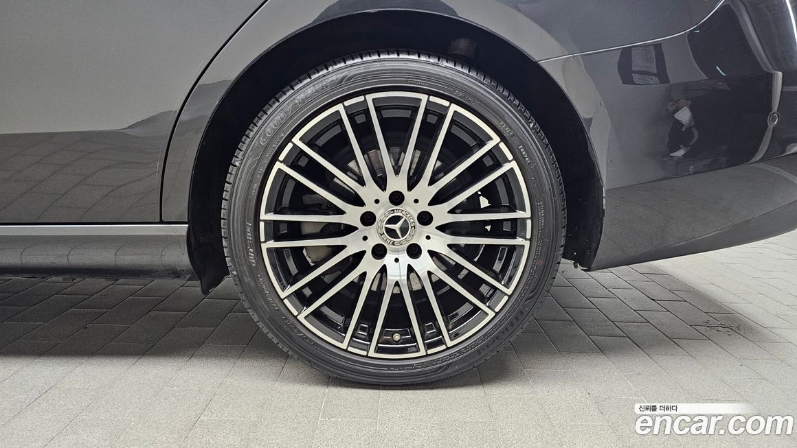 Mercedes-Benz C-Class 2022