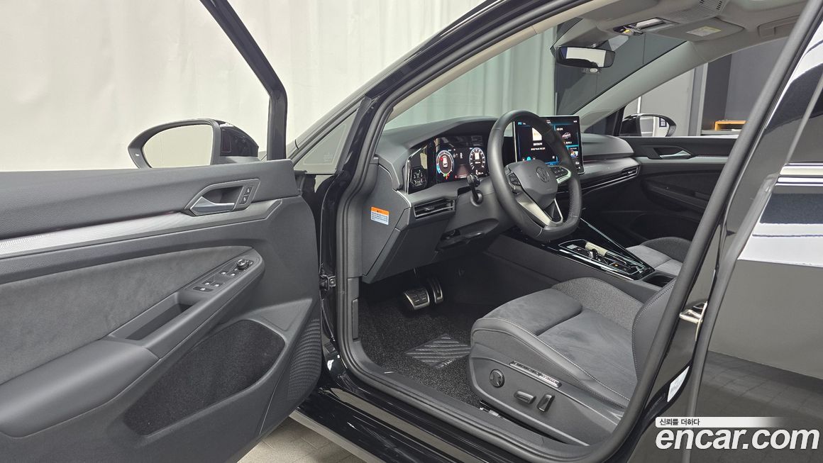 Volkswagen Golf 2025