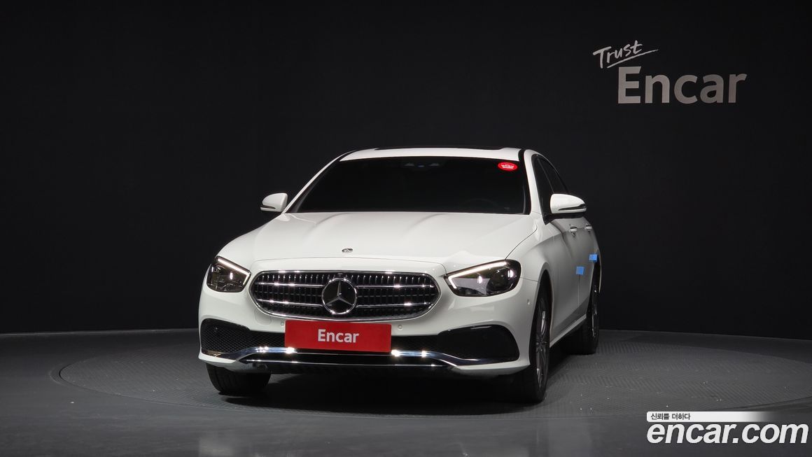 Mercedes-Benz E-Class 2022