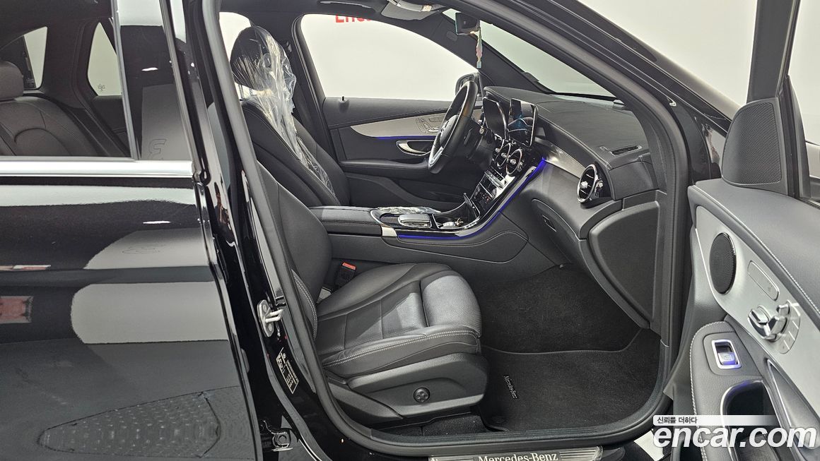 Mercedes-Benz GLC-Class 2021