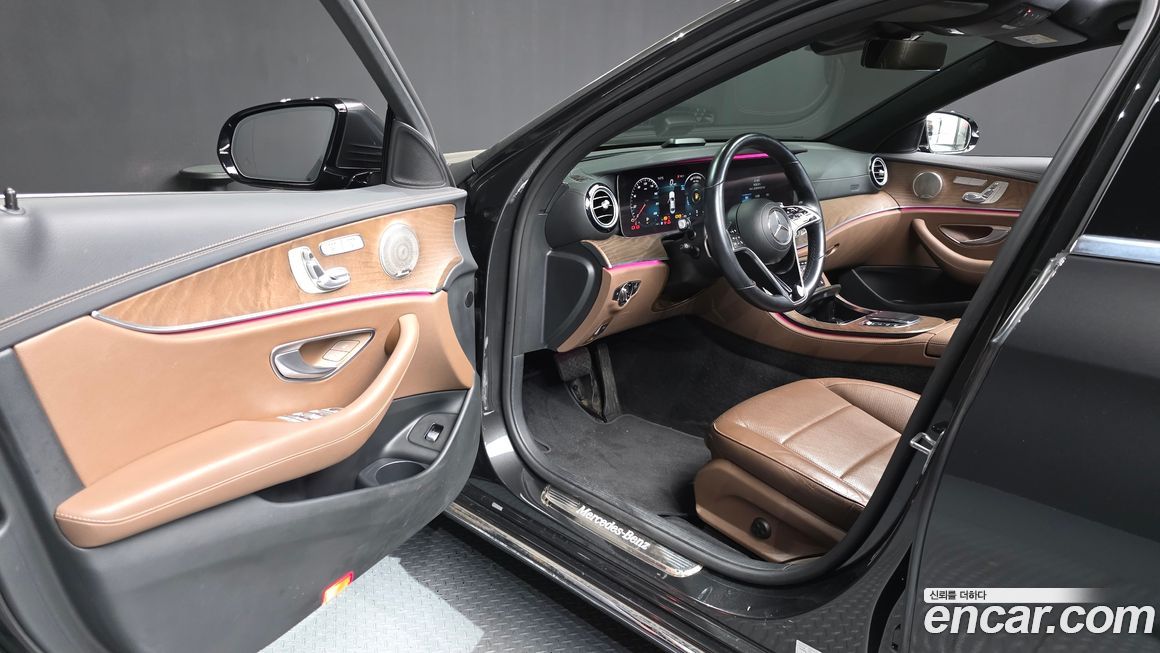 Mercedes-Benz E-Class 2021