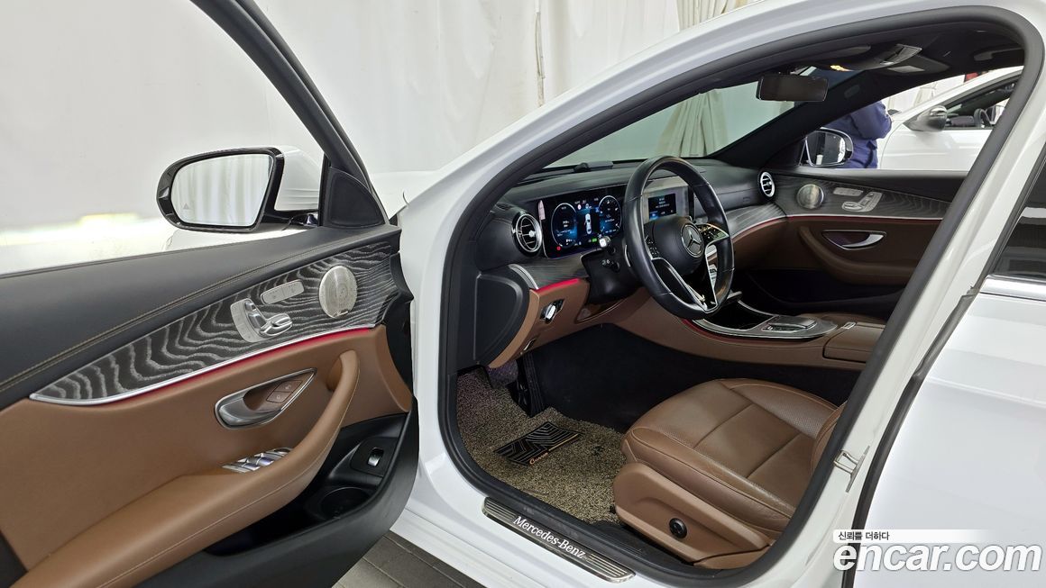 Mercedes-Benz E-Class 2022