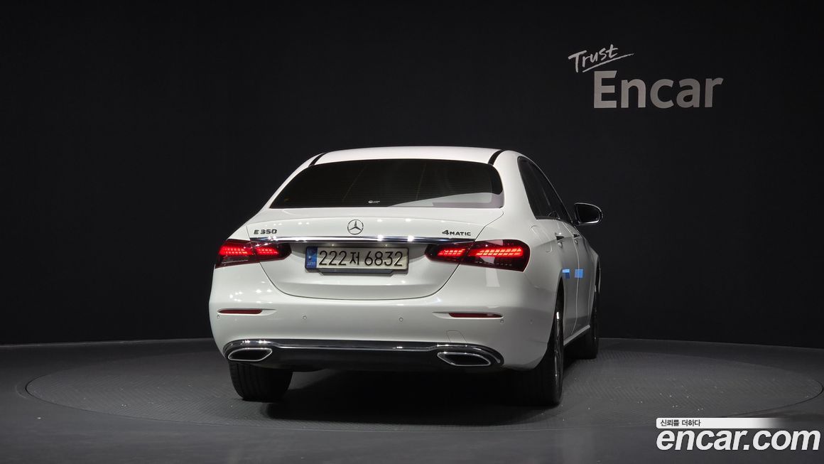 Mercedes-Benz E-Class 2022