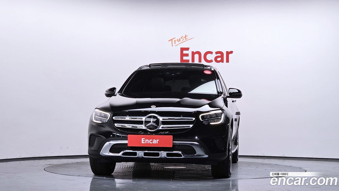 Mercedes-Benz GLC-Class 2021