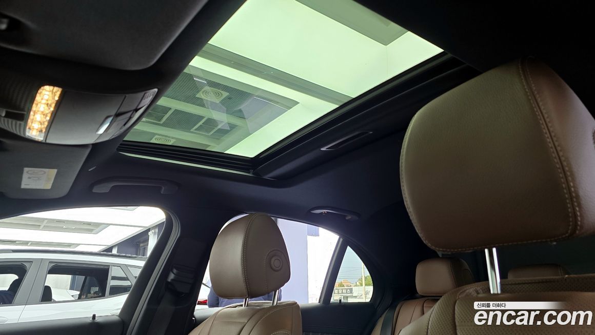 Mercedes-Benz E-Class 2022