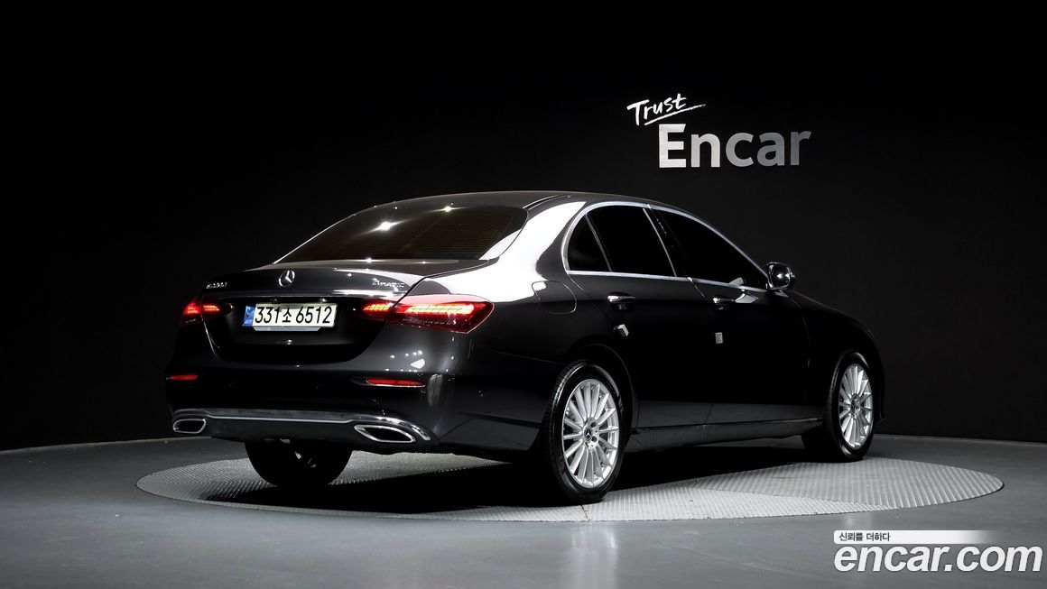 Mercedes-Benz E-Class 2021